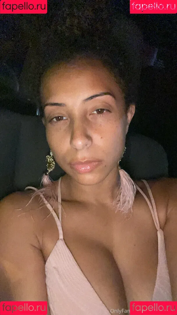 QueenSoTrill Onlyfans Photo Gallery 