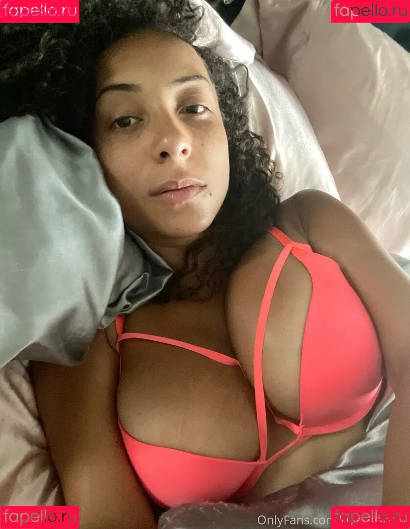 QueenSoTrill Onlyfans Photo Gallery 