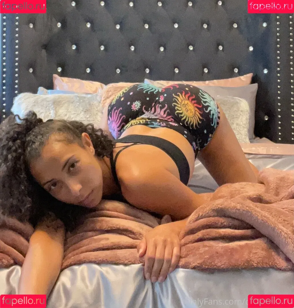 QueenSoTrill Onlyfans Photo Gallery 