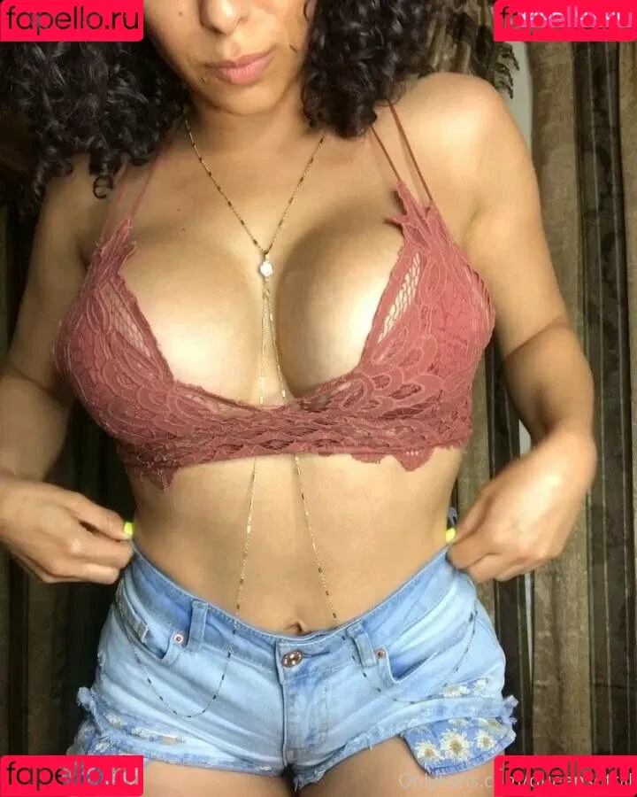 QueenSoTrill Onlyfans Photo Gallery 