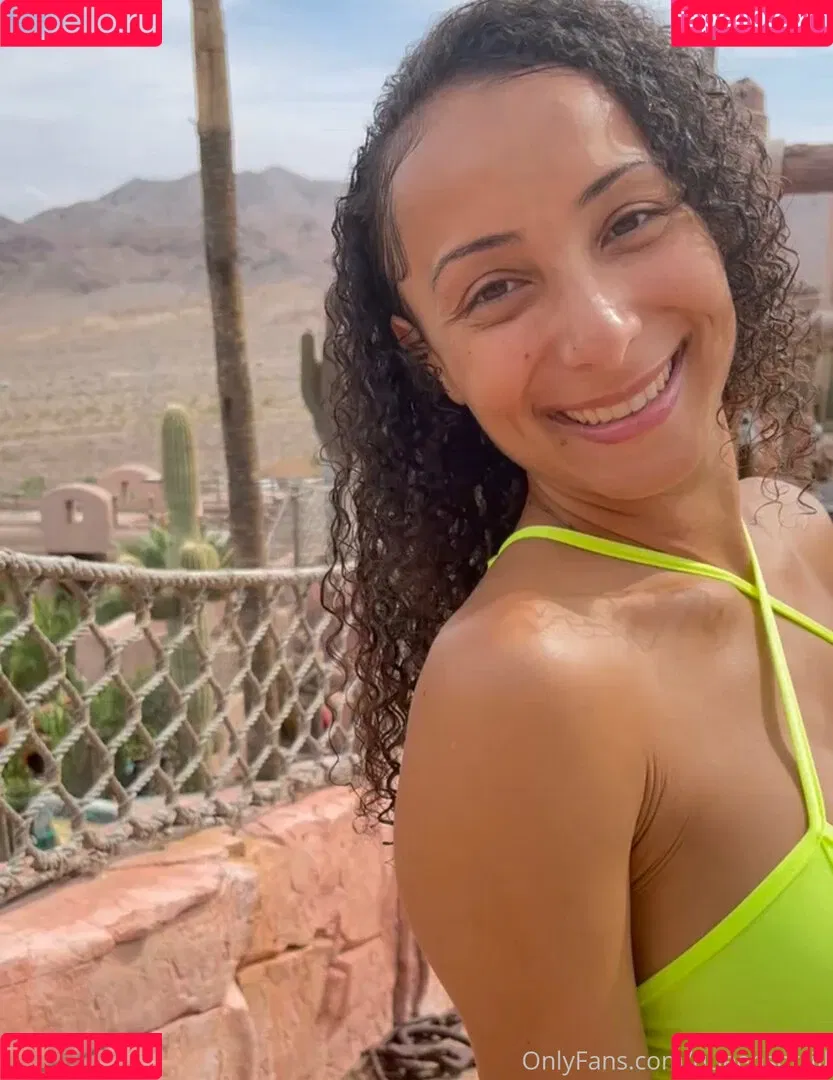 QueenSoTrill Onlyfans Photo Gallery 