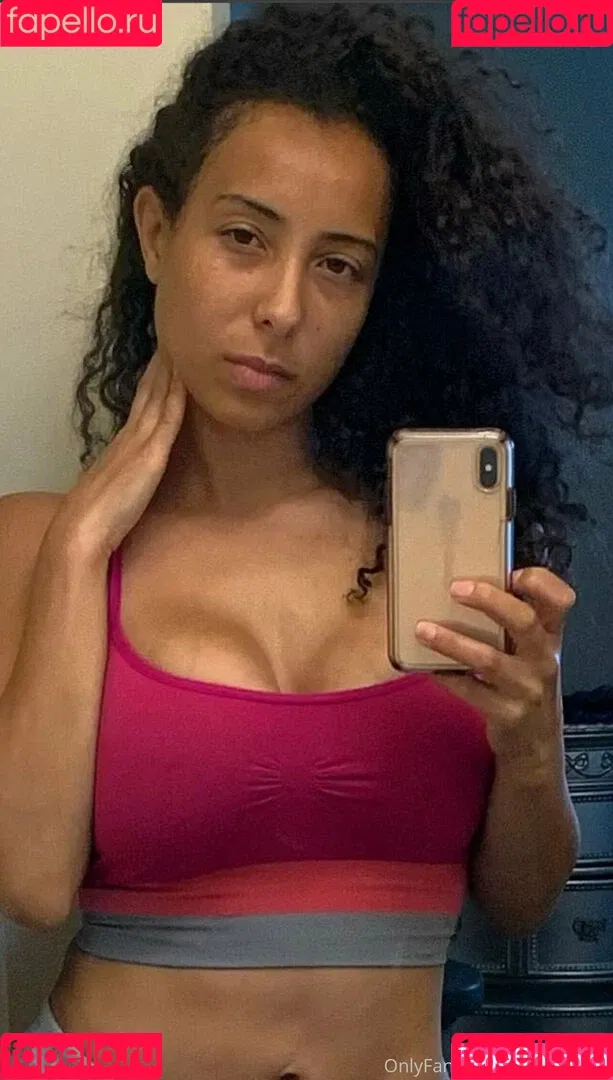 QueenSoTrill Onlyfans Photo Gallery 