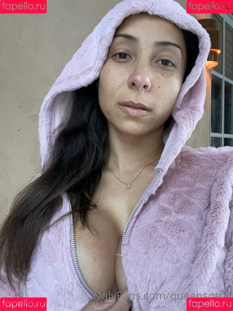 QueenSoTrill Onlyfans Photo Gallery 