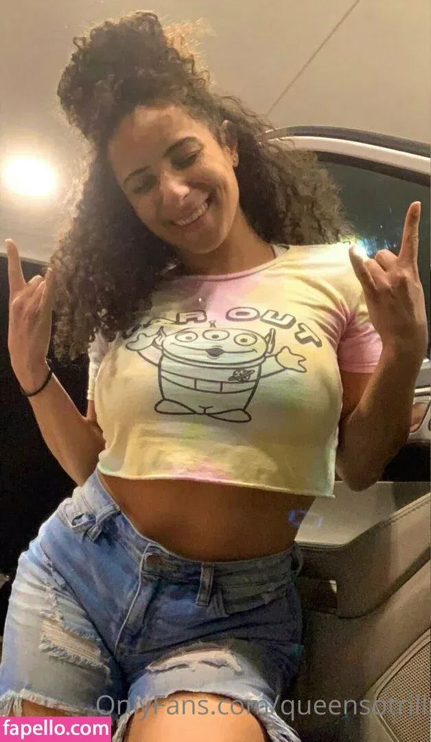 QueenSoTrill Onlyfans Photo Gallery 