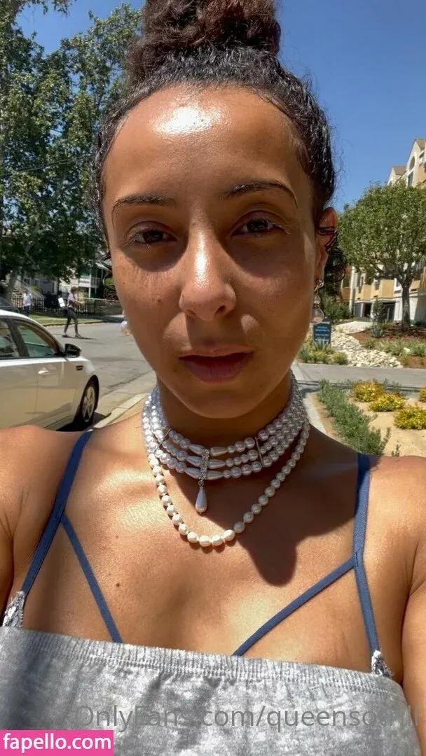 QueenSoTrill Onlyfans Photo Gallery 