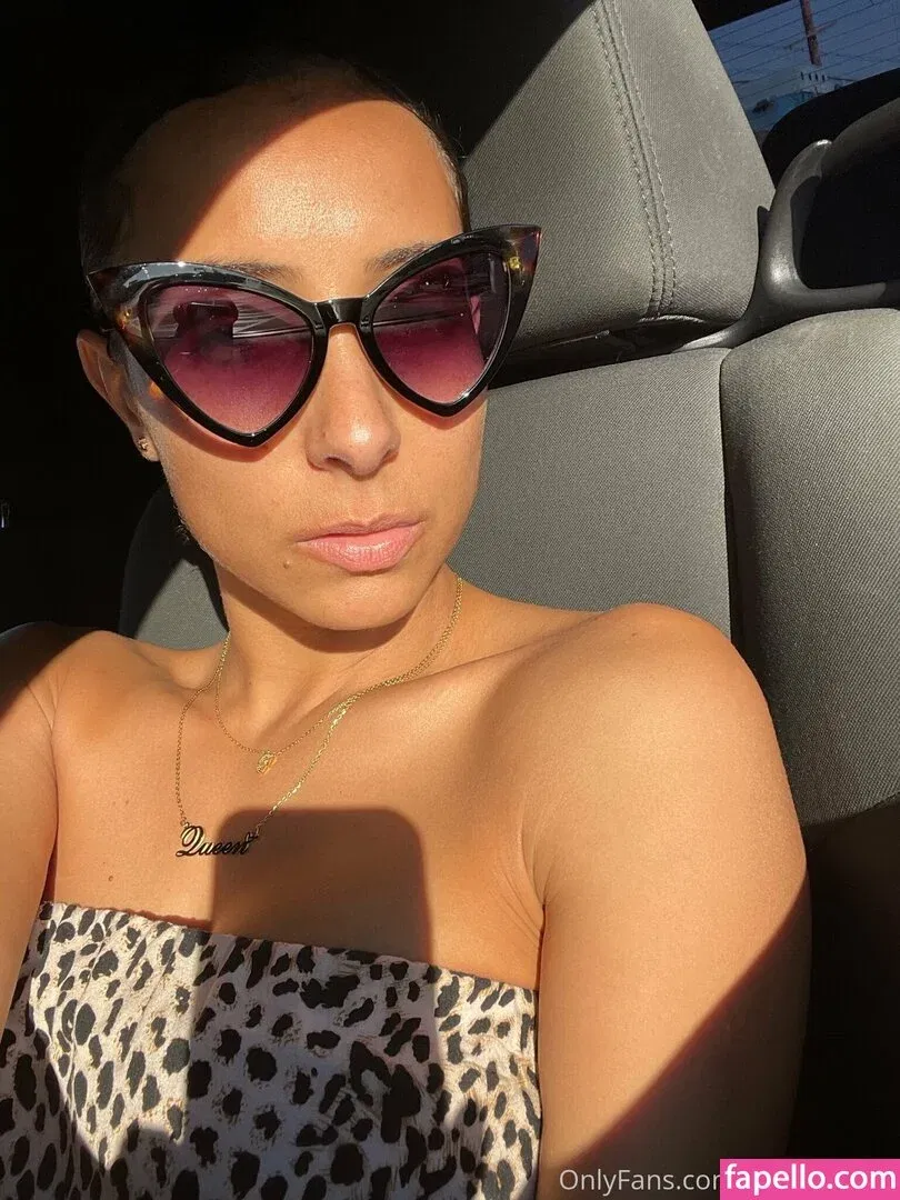 QueenSoTrill Onlyfans Photo Gallery 