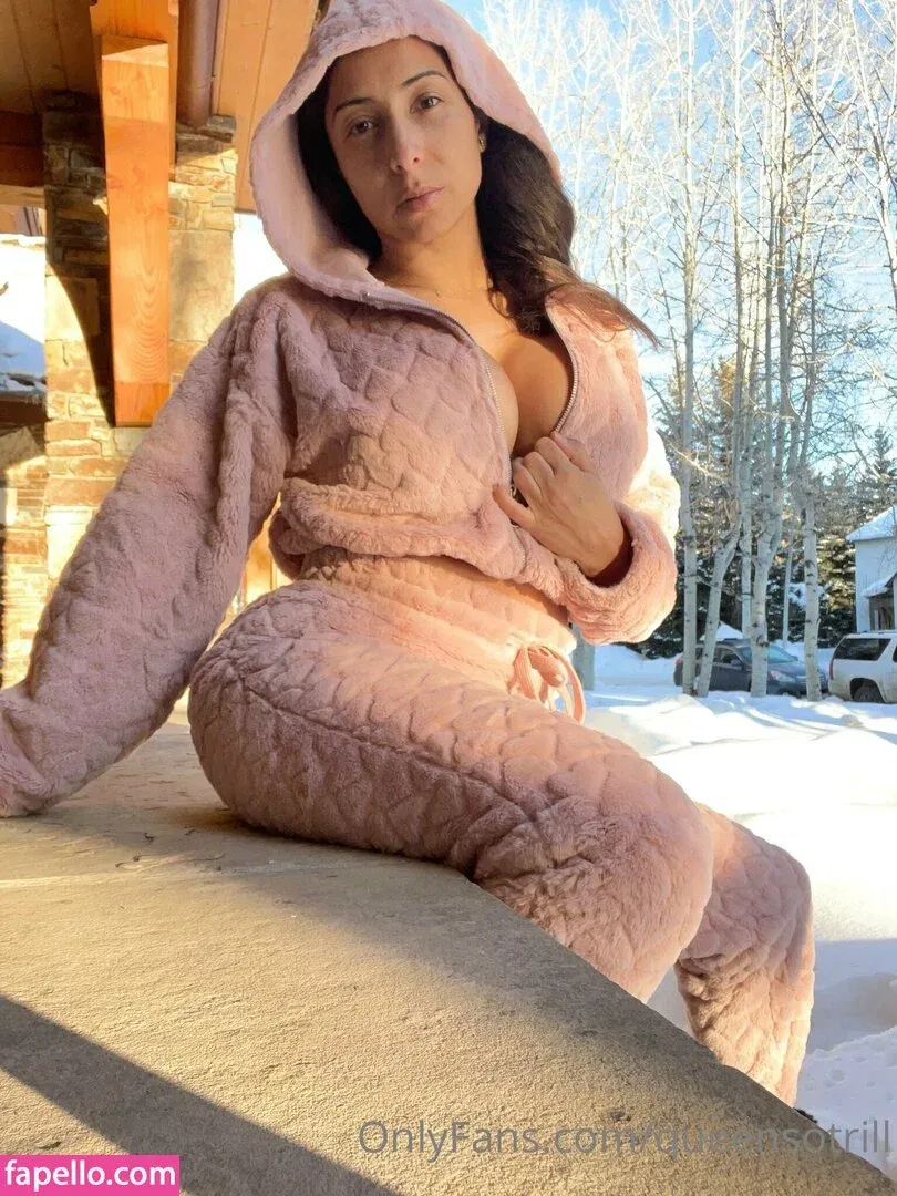 QueenSoTrill Onlyfans Photo Gallery 