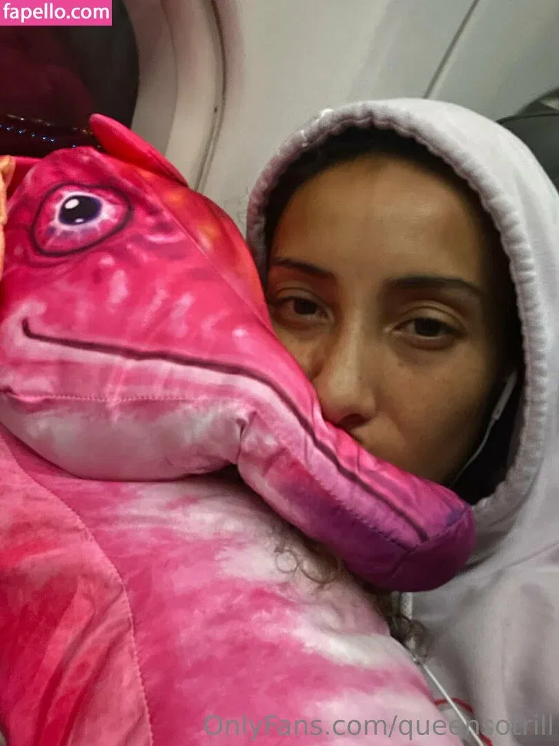 QueenSoTrill Onlyfans Photo Gallery 