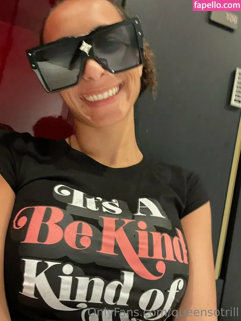 QueenSoTrill Onlyfans Photo Gallery 