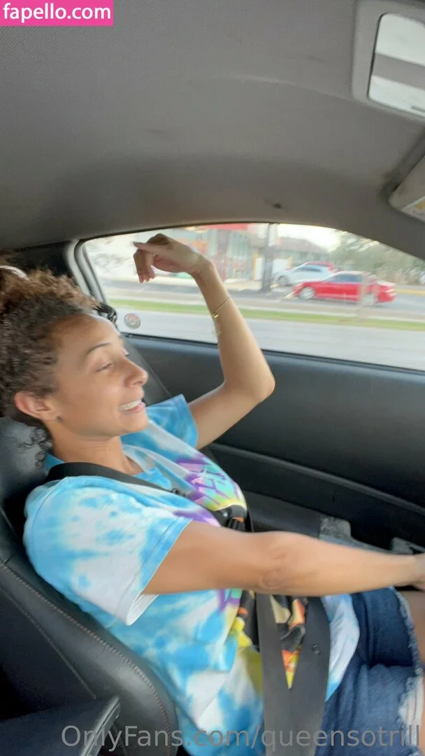 QueenSoTrill Onlyfans Photo Gallery 