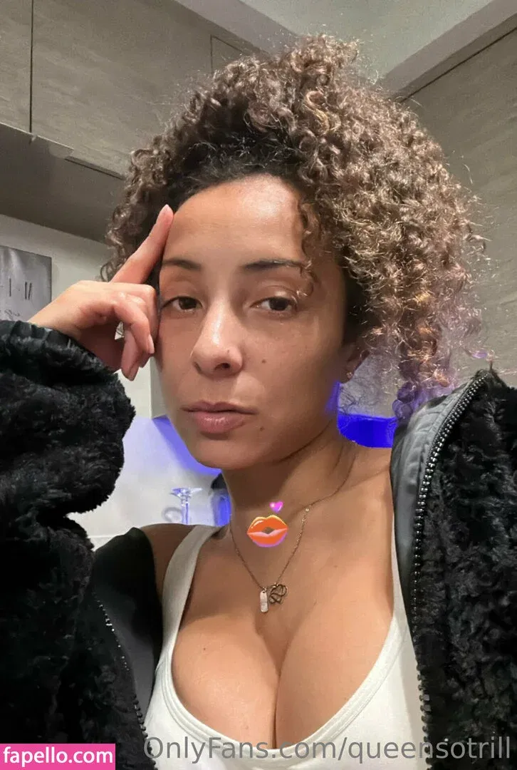 QueenSoTrill Onlyfans Photo Gallery 