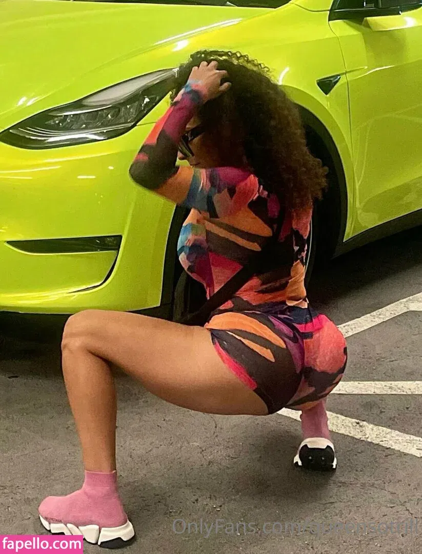 QueenSoTrill Onlyfans Photo Gallery 