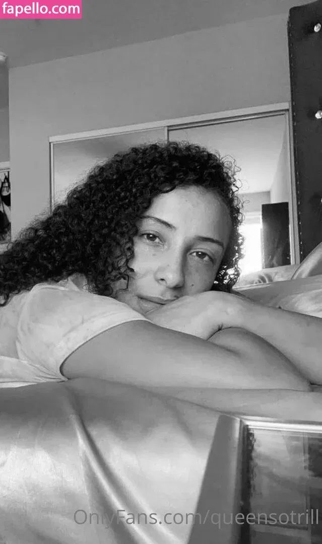 QueenSoTrill Onlyfans Photo Gallery 