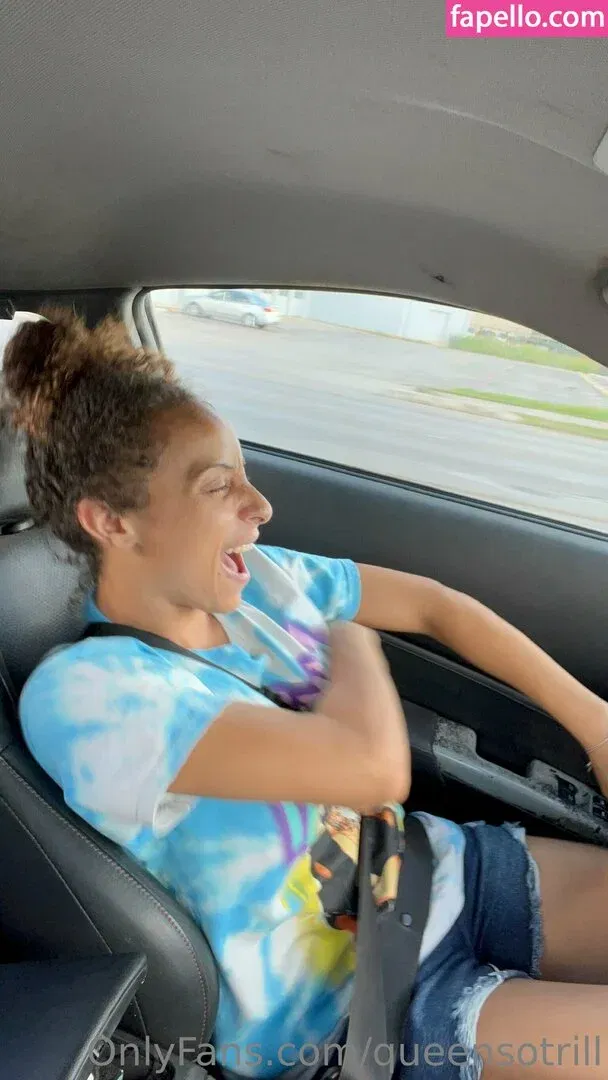 QueenSoTrill Onlyfans Photo Gallery 