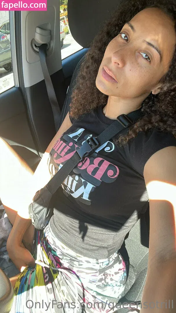 QueenSoTrill Onlyfans Photo Gallery 