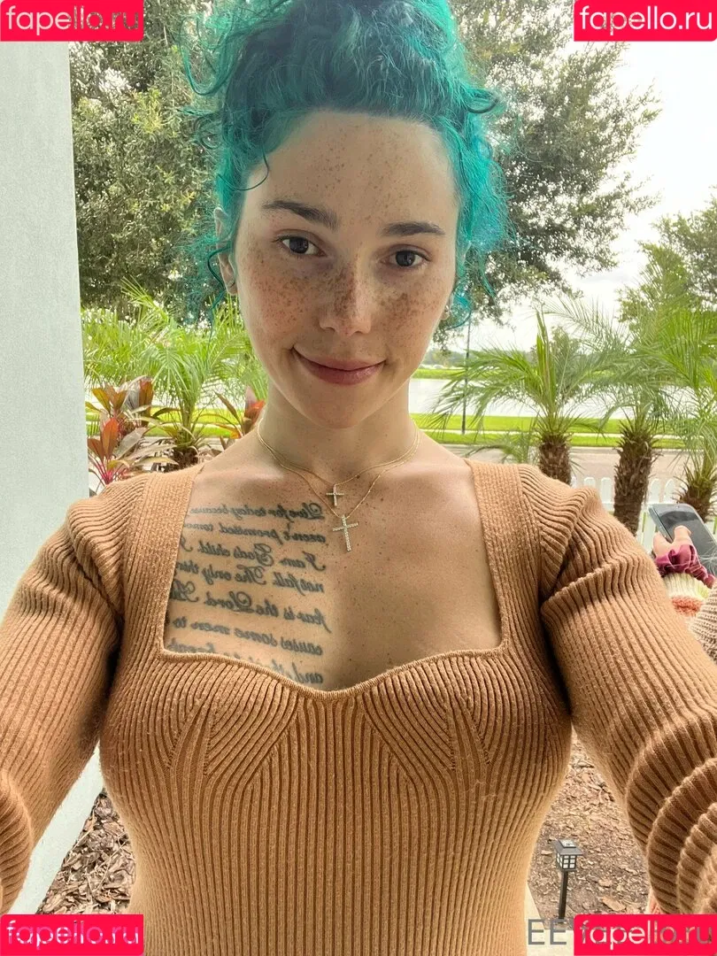 Eevee Bee Onlyfans Photo Gallery 