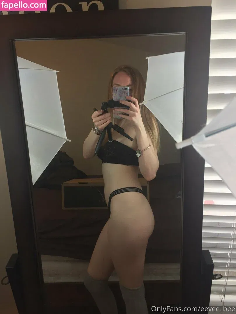 Eevee Bee Onlyfans Photo Gallery 