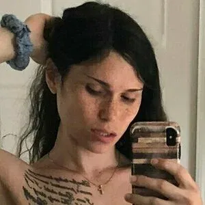 Eevee Bee Onlyfans Photo Gallery 