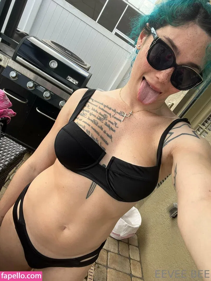 Eevee Bee Onlyfans Photo Gallery 