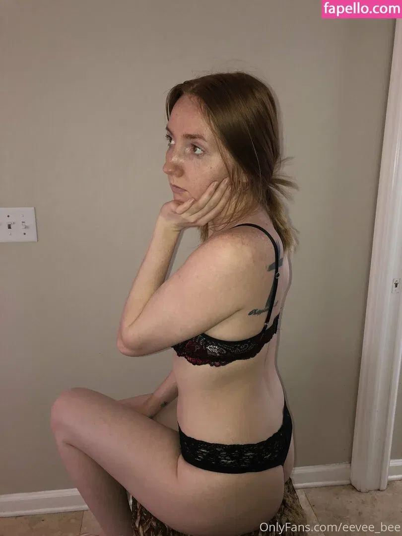 Eevee Bee Onlyfans Photo Gallery 