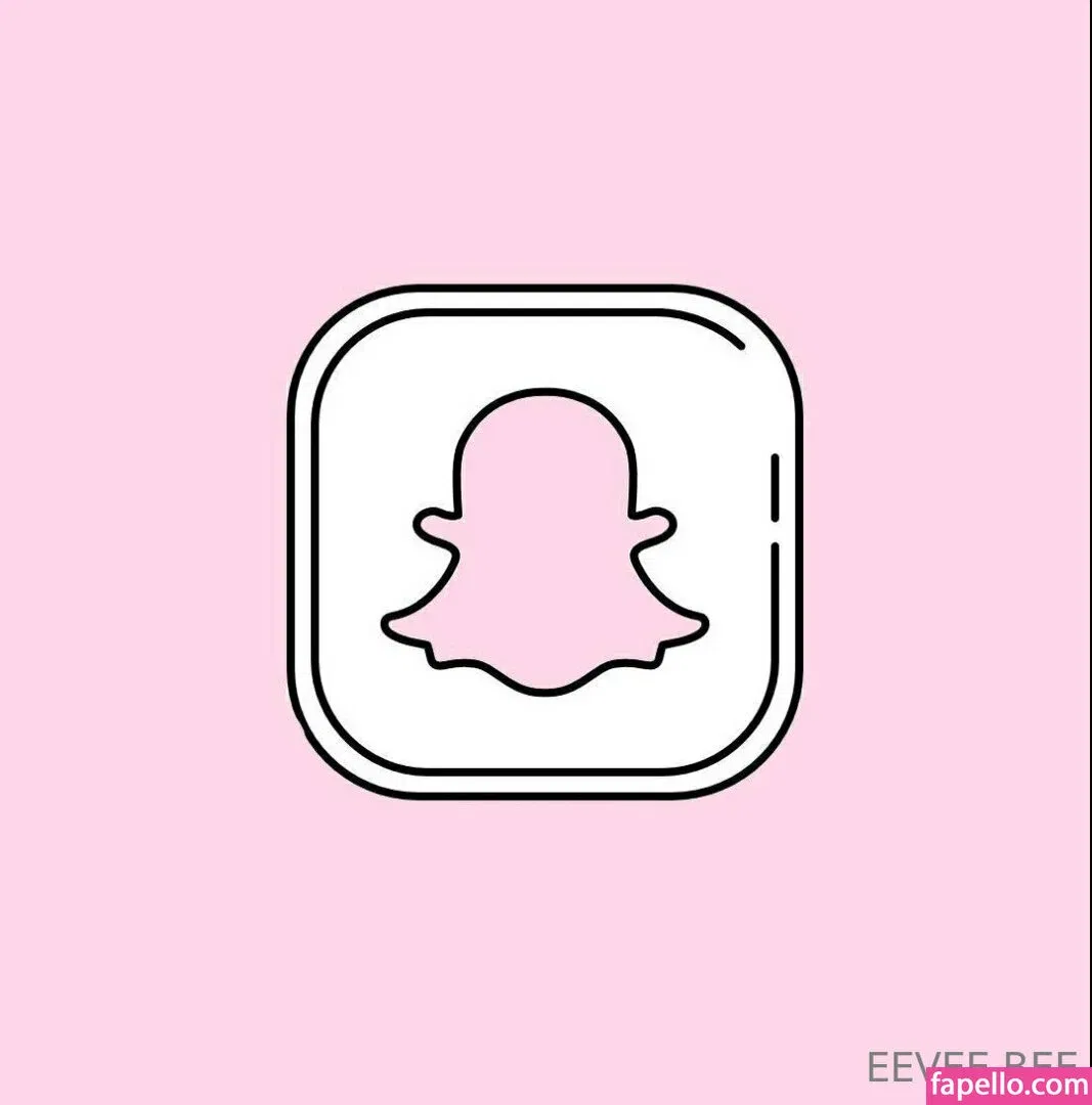 Eevee Bee Onlyfans Photo Gallery 