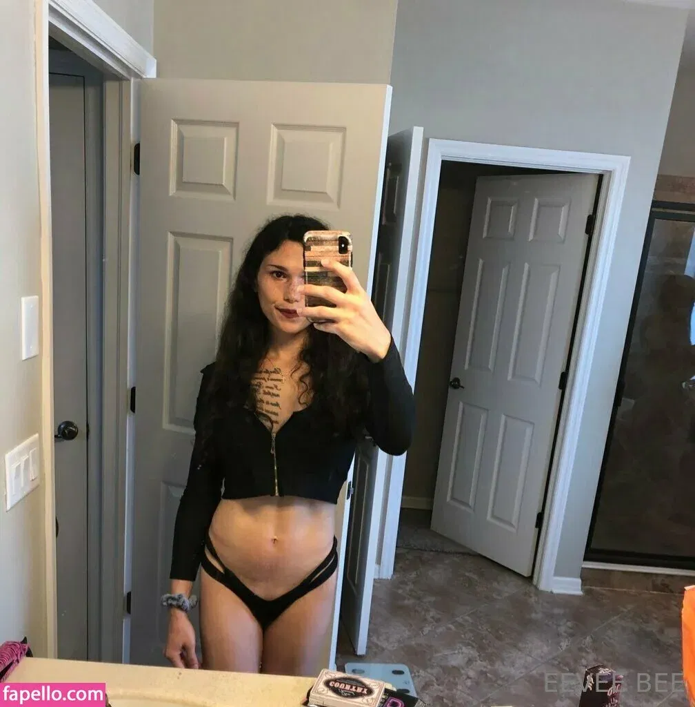 Eevee Bee Onlyfans Photo Gallery 