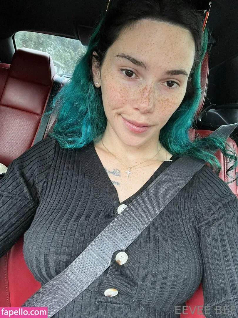 Eevee Bee Onlyfans Photo Gallery 