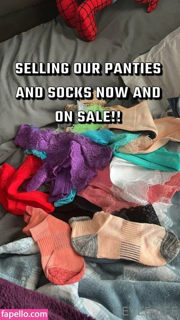 Eevee Bee Onlyfans Photo Gallery 