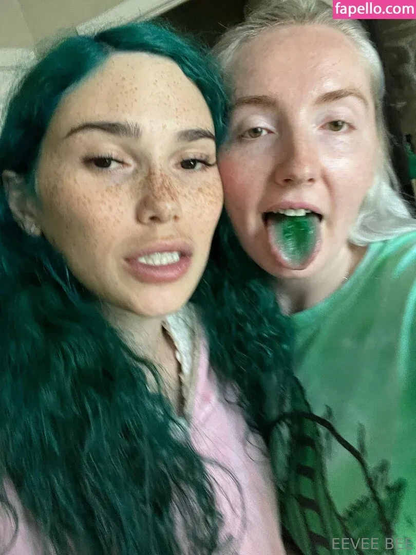 Eevee Bee Onlyfans Photo Gallery 