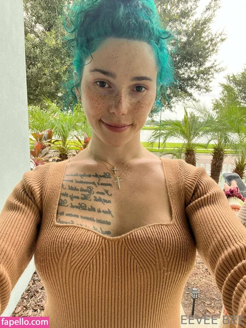 Eevee Bee Onlyfans Photo Gallery 