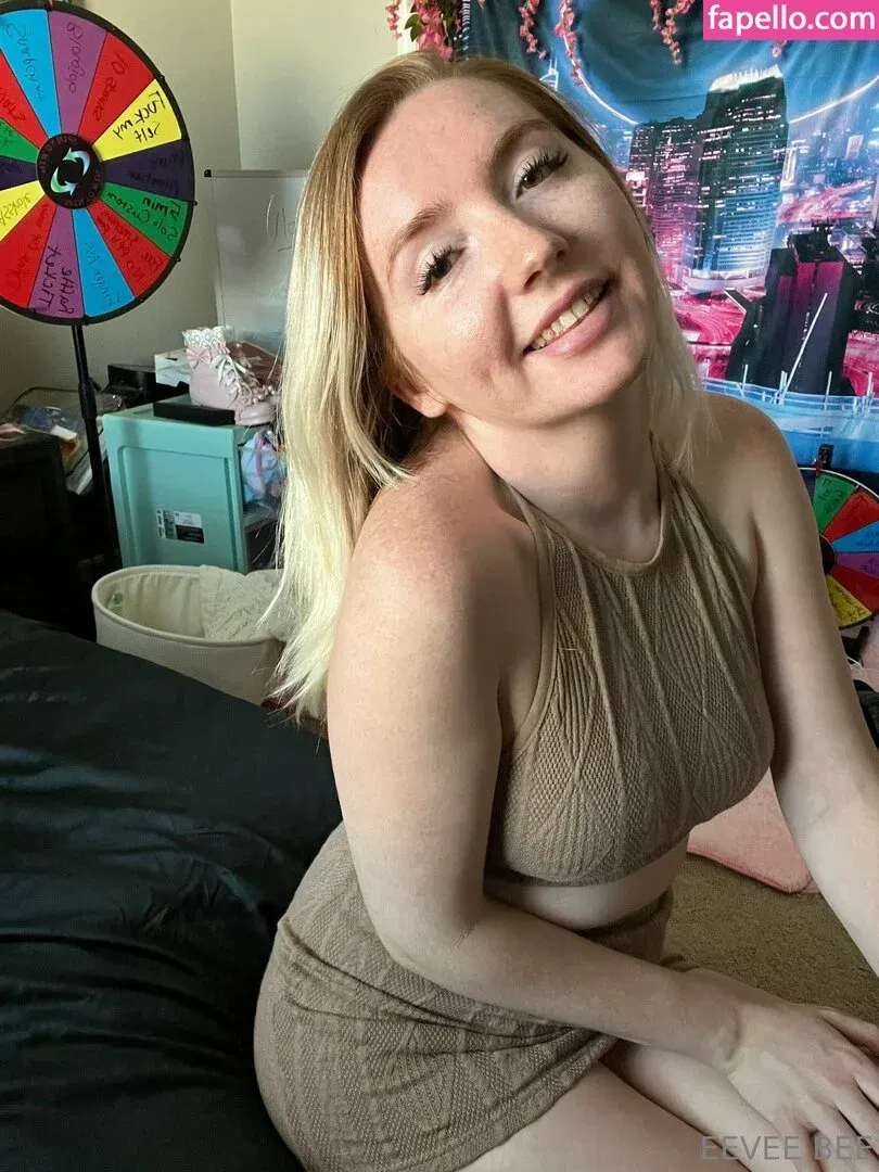 Eevee Bee Onlyfans Photo Gallery 
