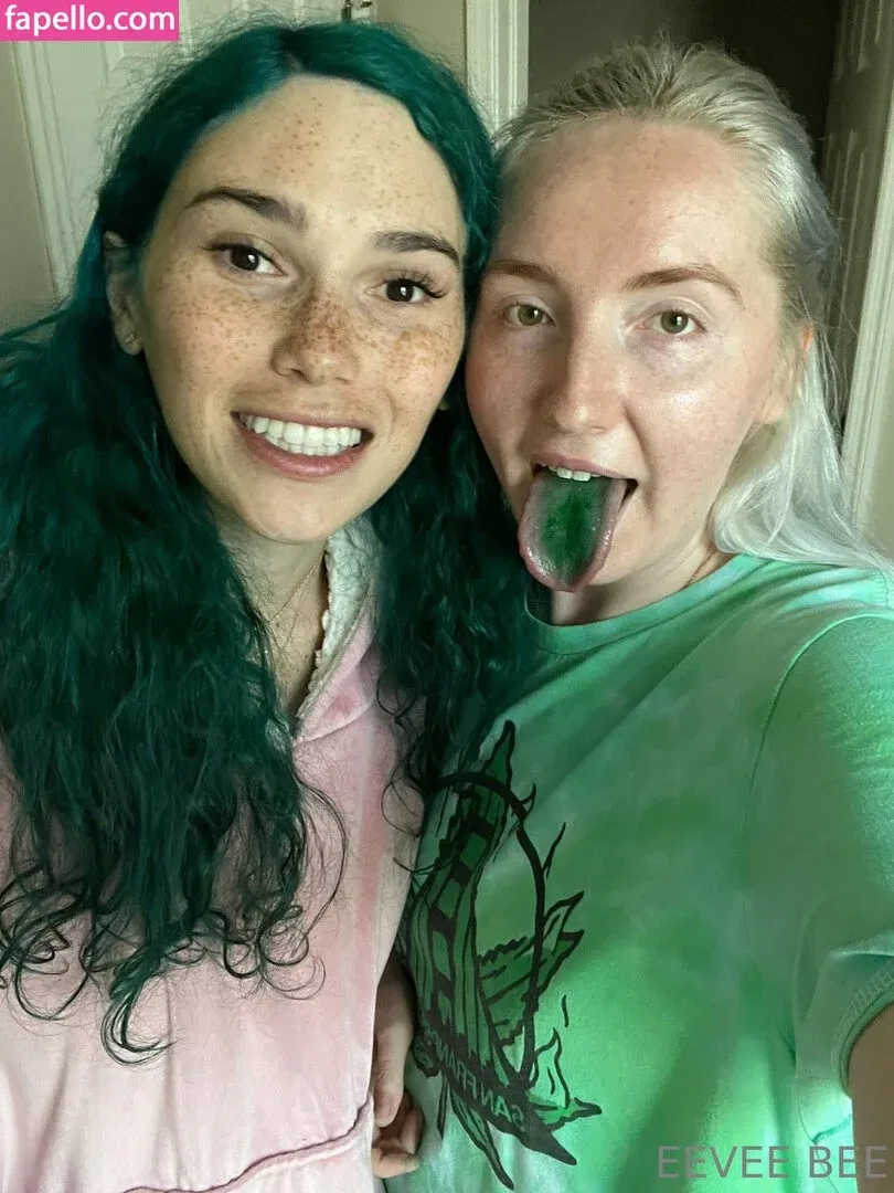 Eevee Bee Onlyfans Photo Gallery 