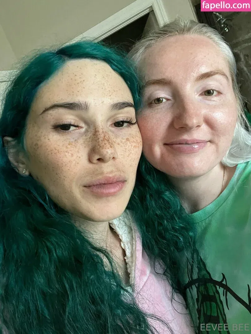 Eevee Bee Onlyfans Photo Gallery 