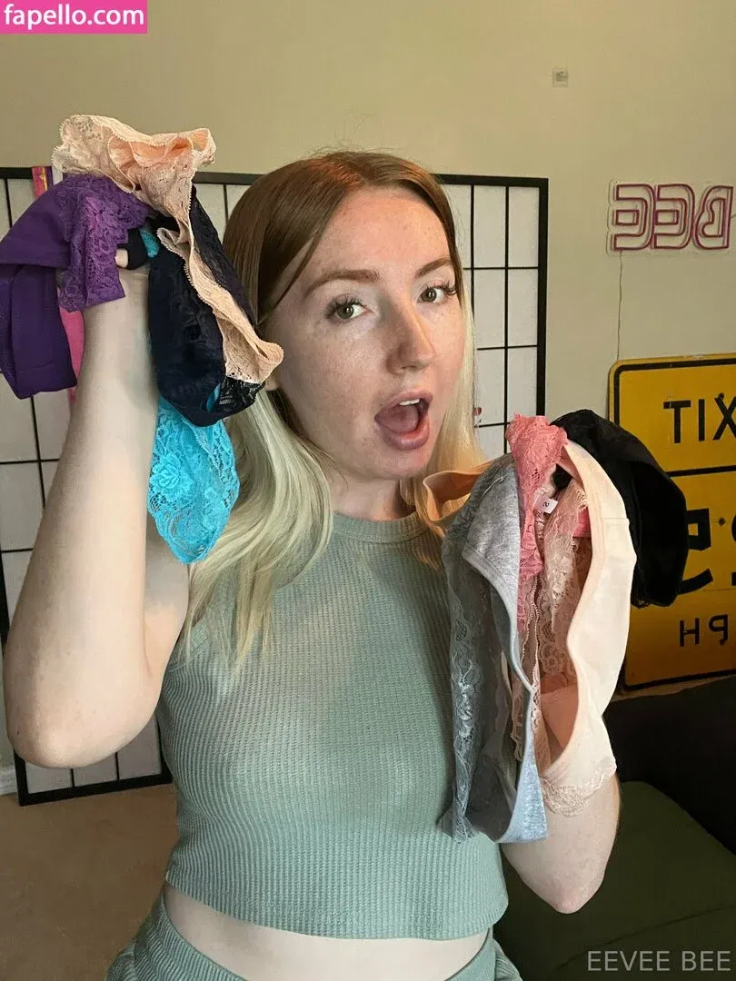 Eevee Bee Onlyfans Photo Gallery 