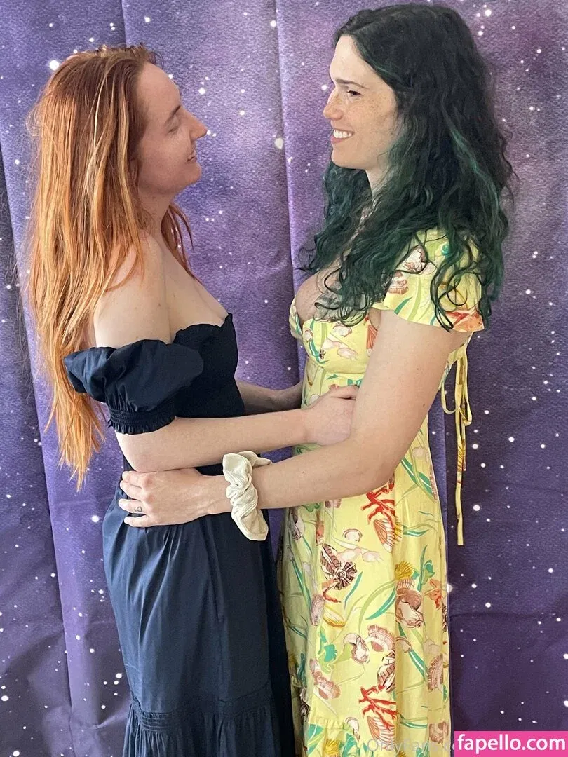 Eevee Bee Onlyfans Photo Gallery 