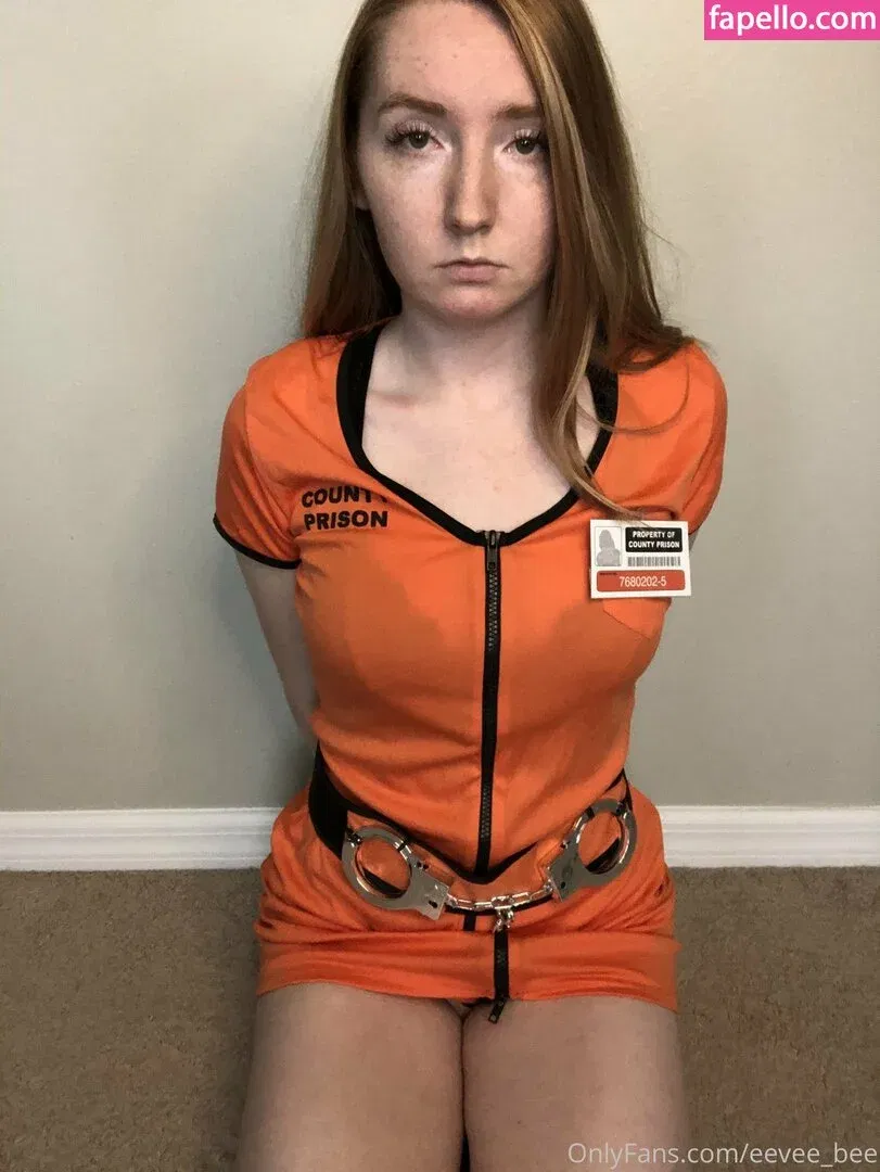 Eevee Bee Onlyfans Photo Gallery 