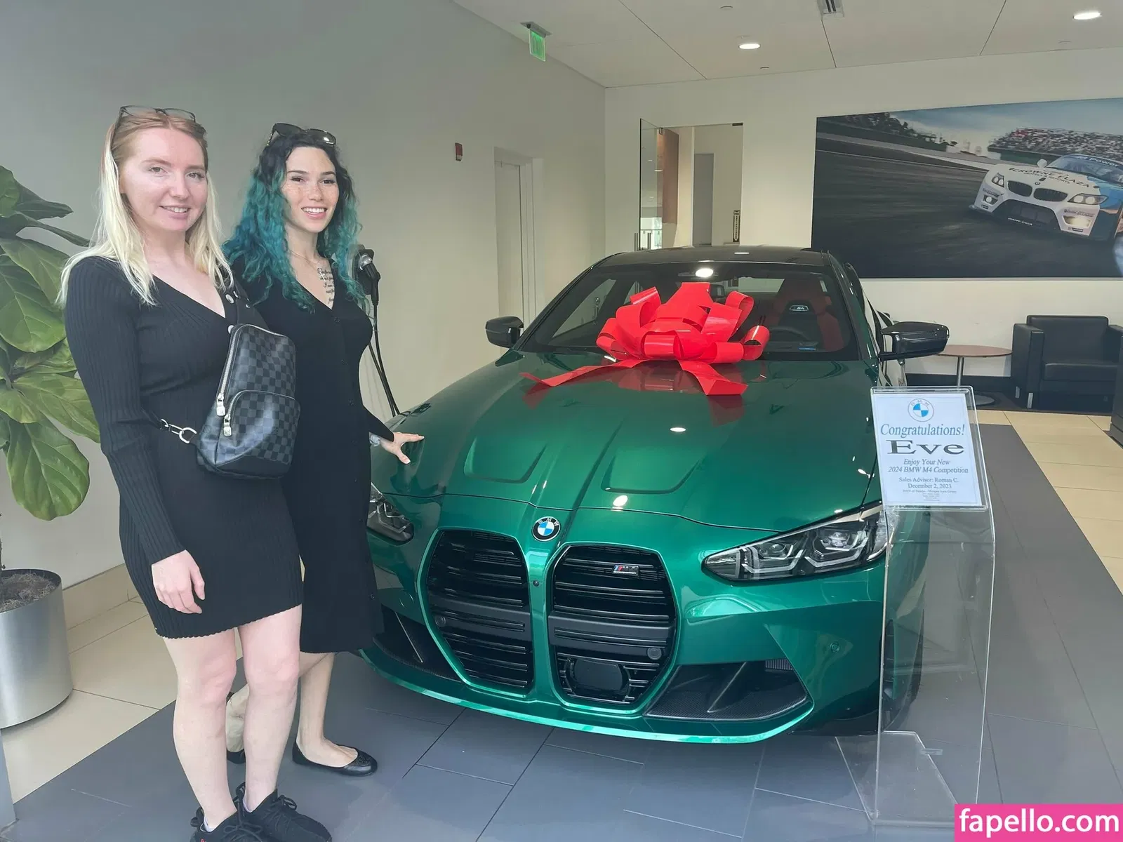 Eevee Bee Onlyfans Photo Gallery 