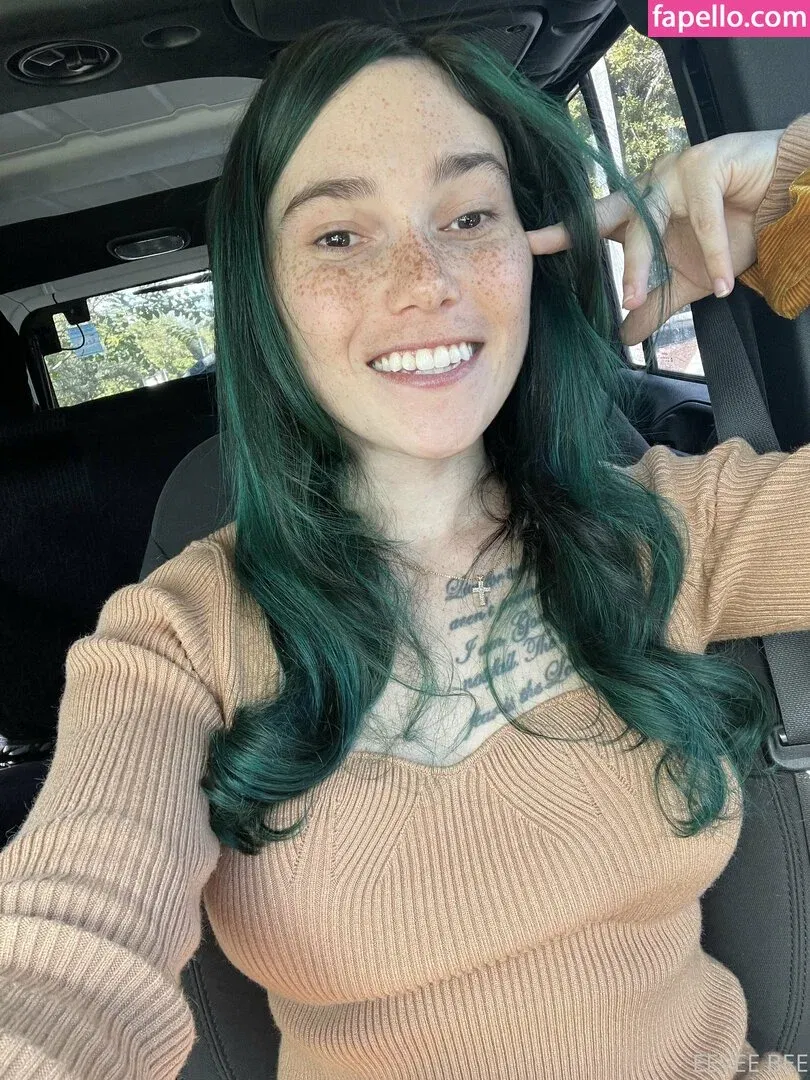 Eevee Bee Onlyfans Photo Gallery 