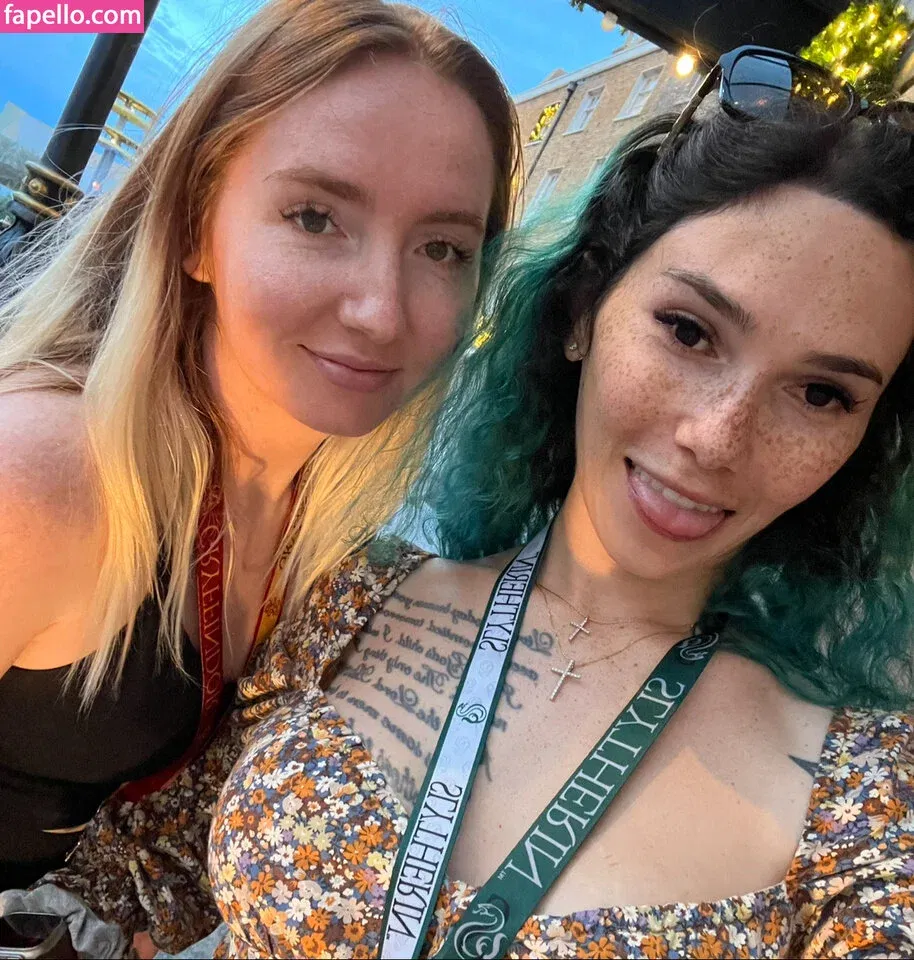 Eevee Bee Onlyfans Photo Gallery 