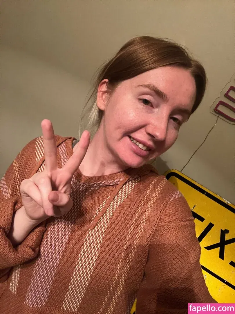 Eevee Bee Onlyfans Photo Gallery 