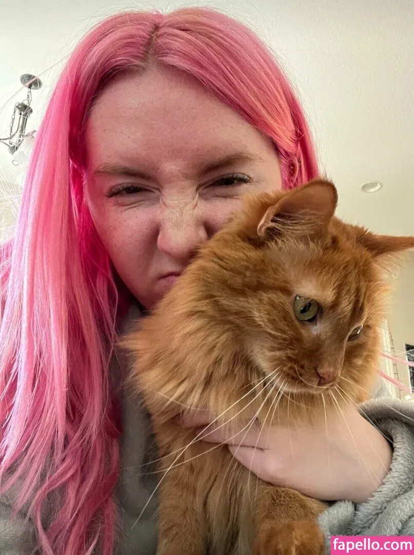 Eevee Bee Onlyfans Photo Gallery 