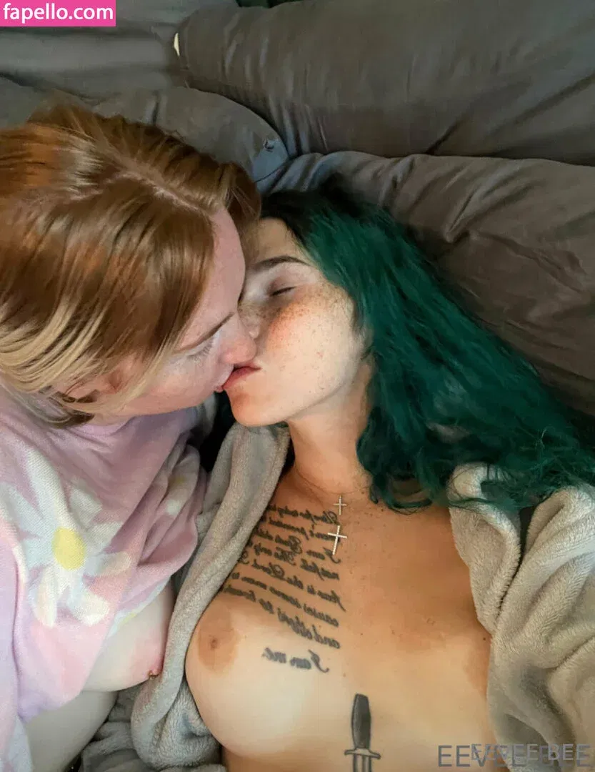 Eevee Bee Onlyfans Photo Gallery 