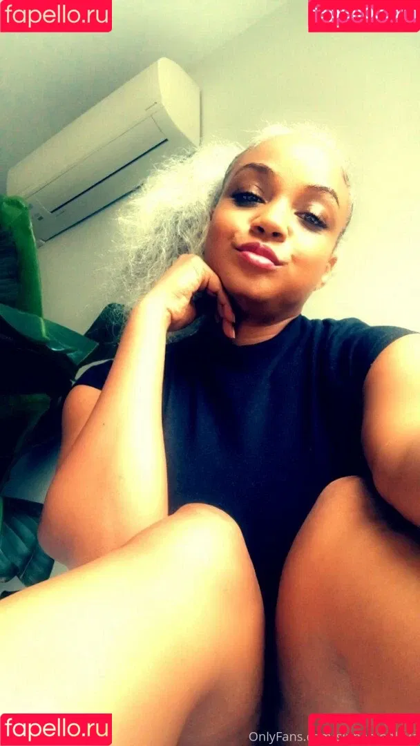 Sinnamon Love Onlyfans Photo Gallery 