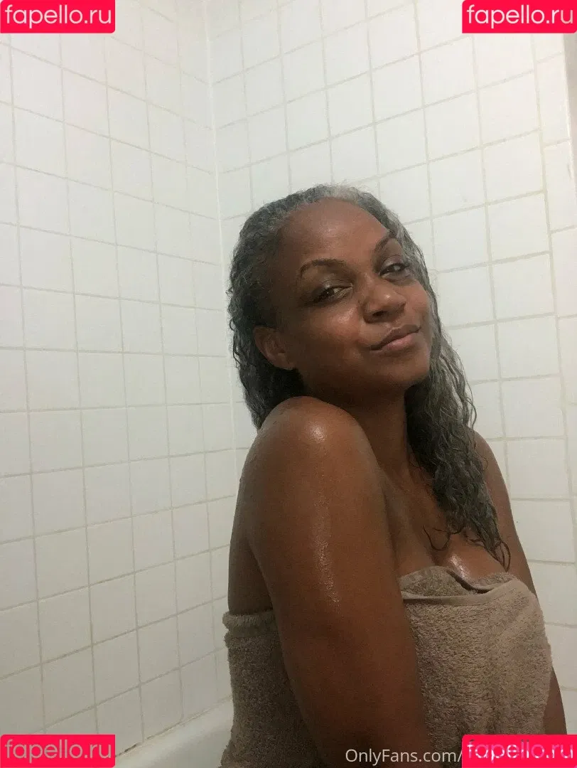 Sinnamon Love Onlyfans Photo Gallery 