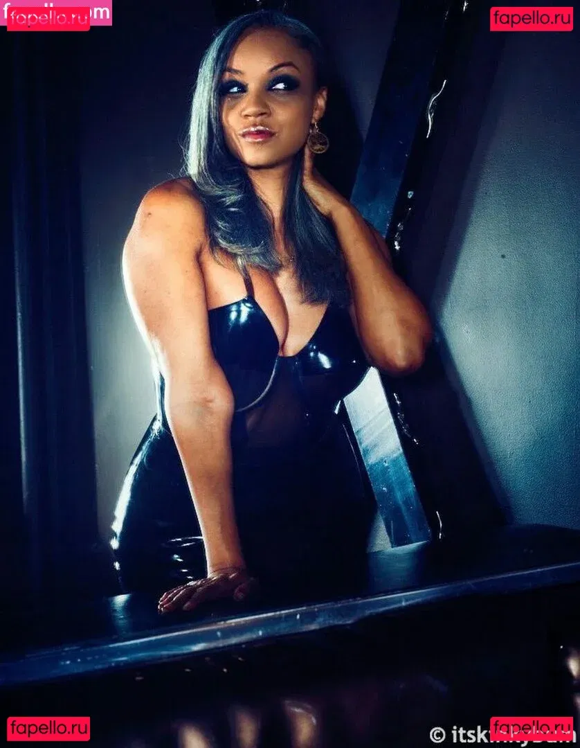 Sinnamon Love Onlyfans Photo Gallery 