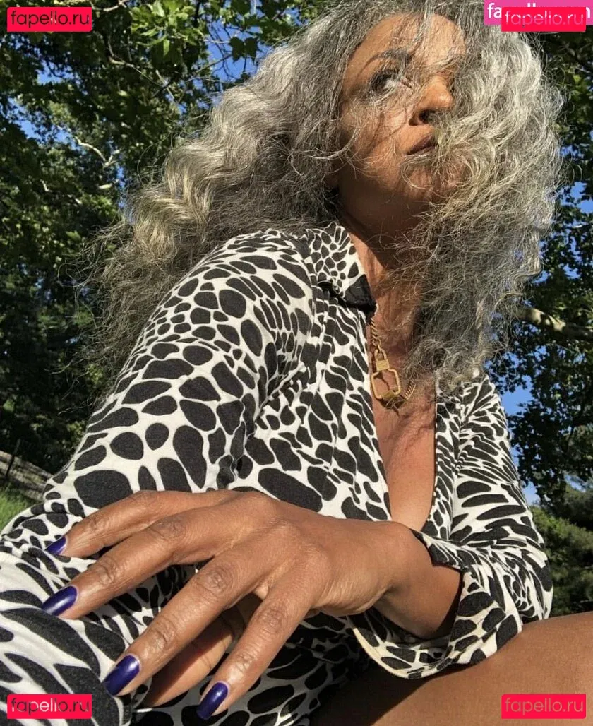 Sinnamon Love Onlyfans Photo Gallery 