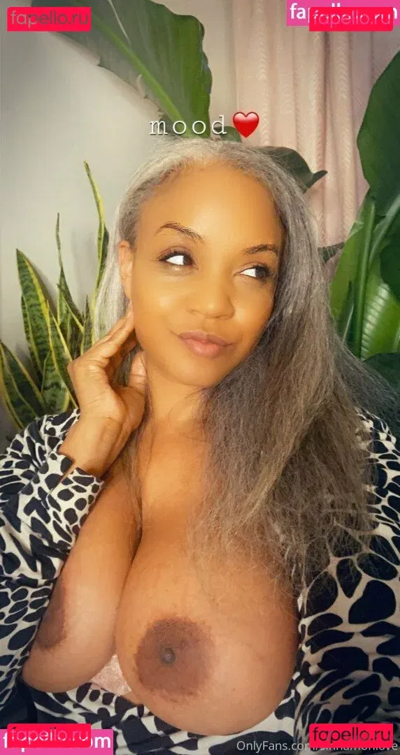 Sinnamon Love Onlyfans Photo Gallery 
