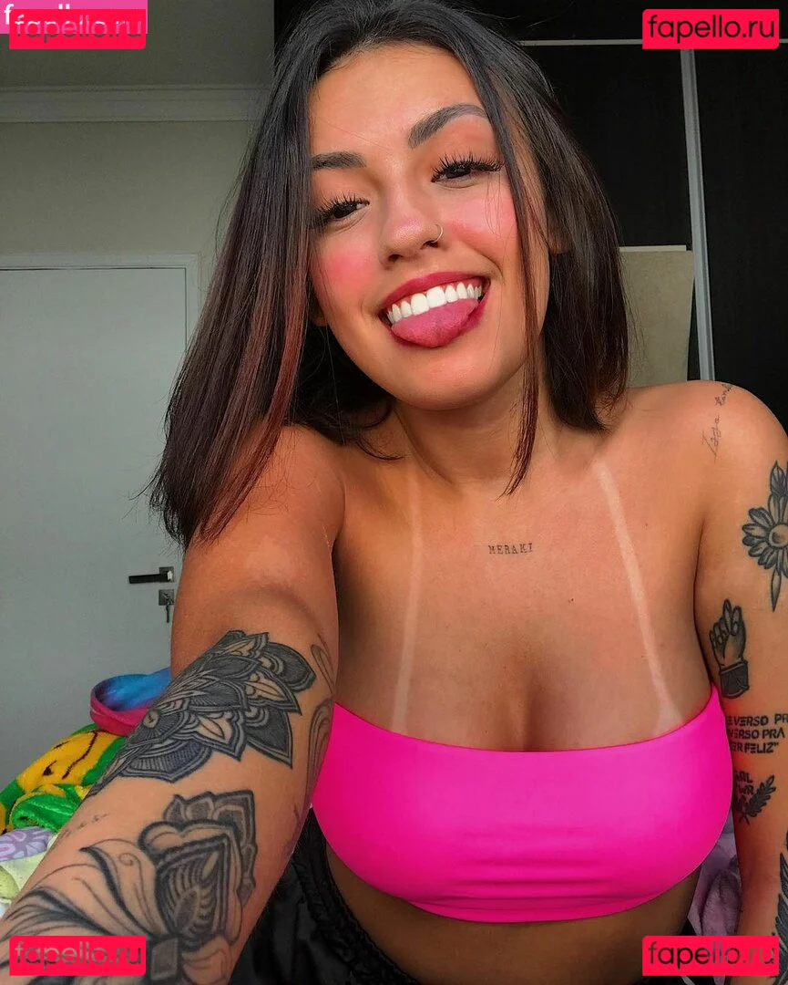 Vitoria Marcilio Onlyfans Photo Gallery 