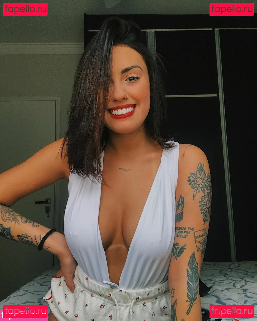 Vitoria Marcilio Onlyfans Photo Gallery 