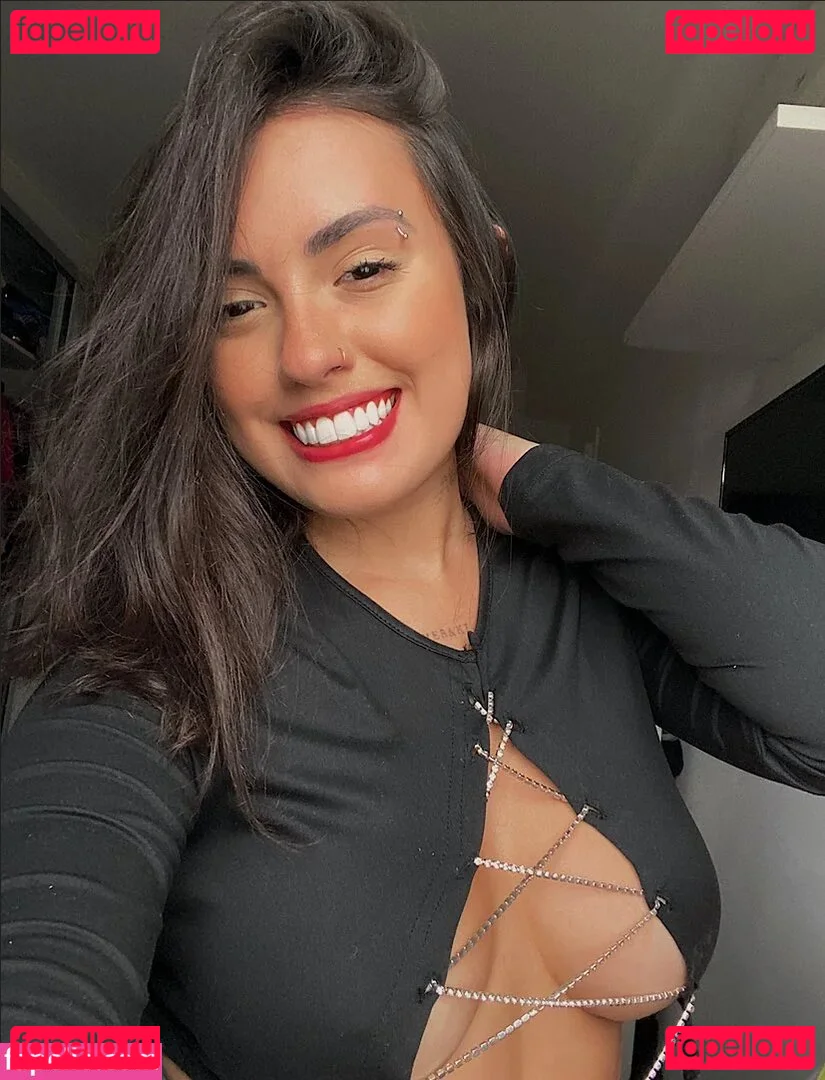 Vitoria Marcilio Onlyfans Photo Gallery 